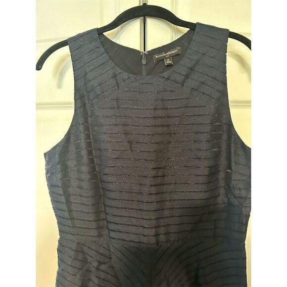 Banana Republic Fit and Flare Dress Size 10 Navy Blue Sheer Stripe Knee Length - Picture 2 of 7